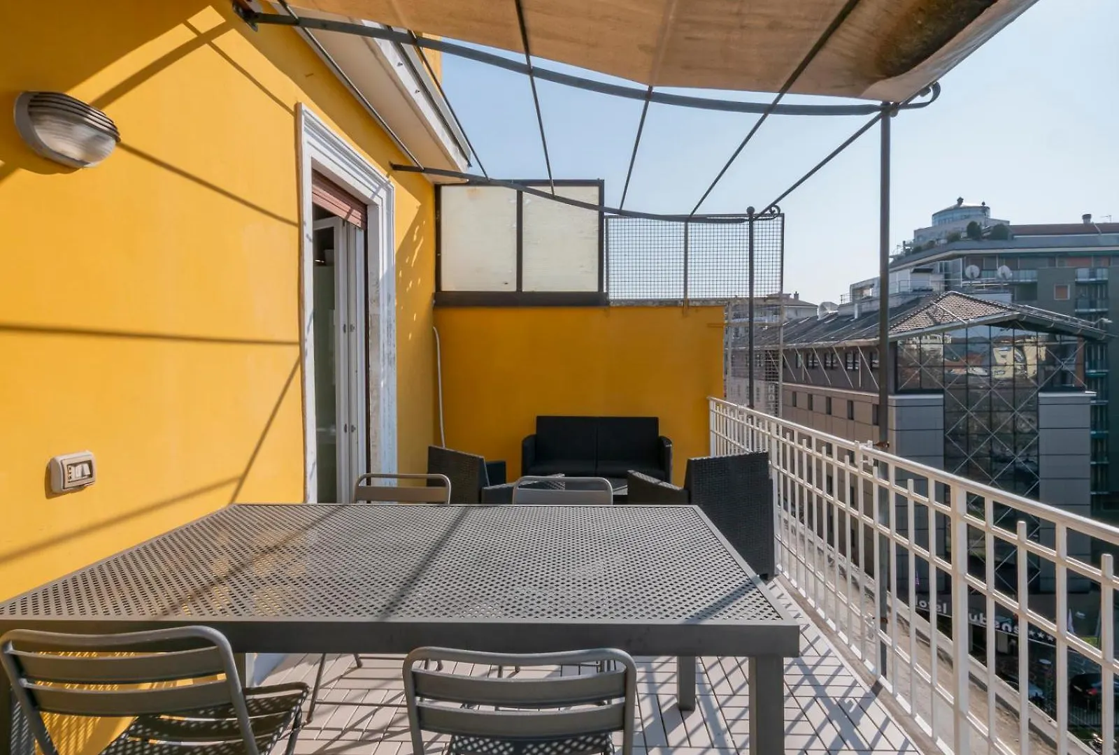דירות מילאנו De Angeli San Siro Penthouse With Terraces